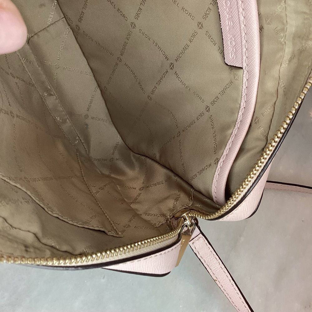 Michael Kors Bag Purse Handbag Leather Pocketbook Pink Stud Saffiano Crossbody - Picture 14 of 16